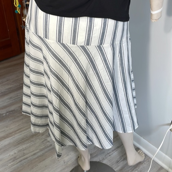 NWT Who What Wear navy cream asymmetrical stripe midi cotton skirt - Picture 4 of 10